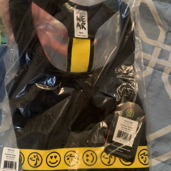 Smiley face sports scoop bra - Picture 3 of 6